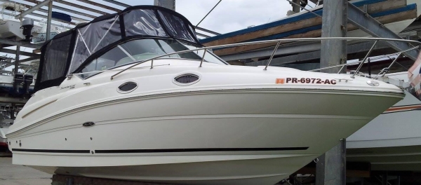 Sea Ray 240 2011  **SOLD**